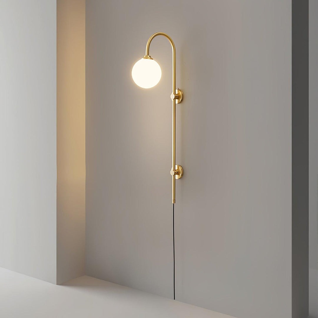 Globe Brass Wall Sconce - Vakkerlight