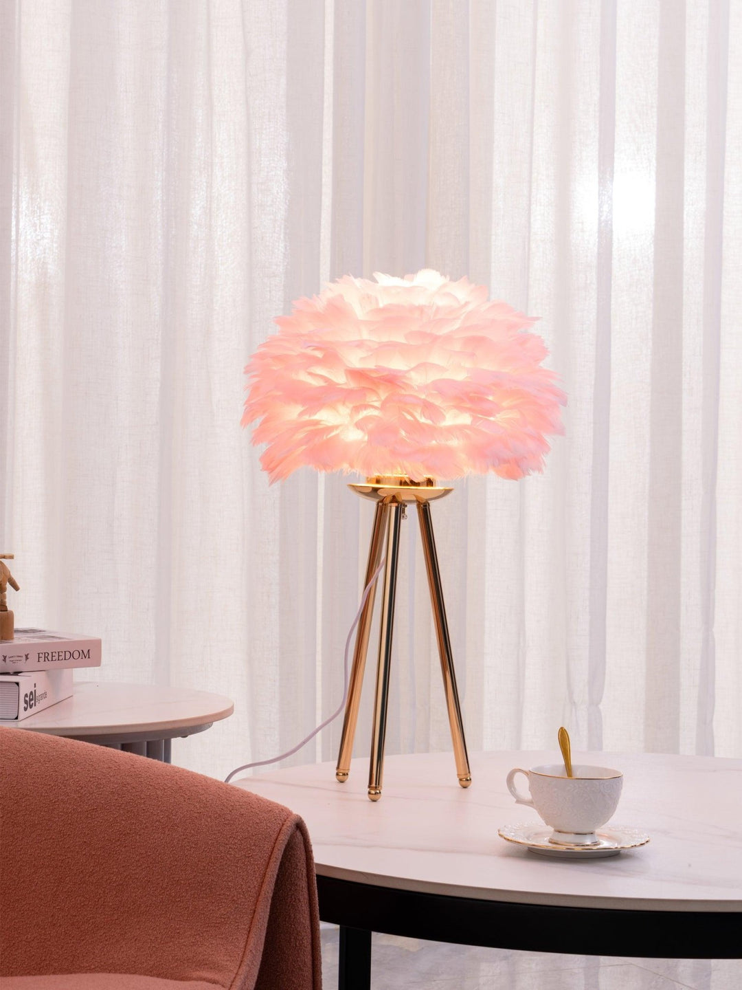 Goose Feather Table Lamp - Vakkerlight