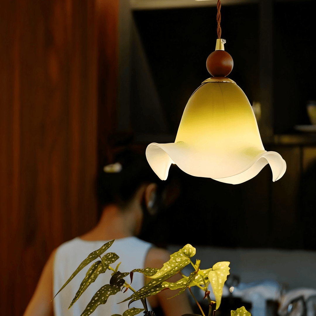 Gradient Petal Pendant Lamp - Vakkerlight