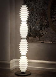 Grand Collier Floor Lamp - Vakkerlight