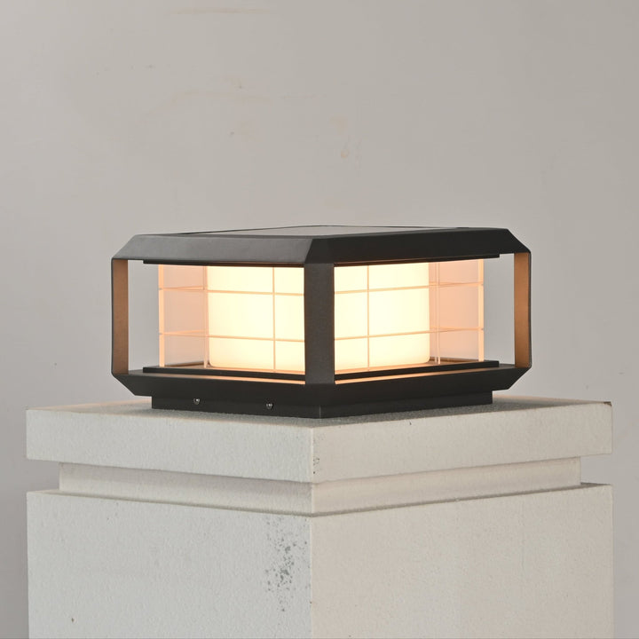 Grid Guard Solar Lantern Outdoor Lamp - Vakkerlight