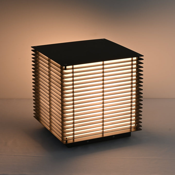 Grid Post Outdoor Light - Vakkerlight