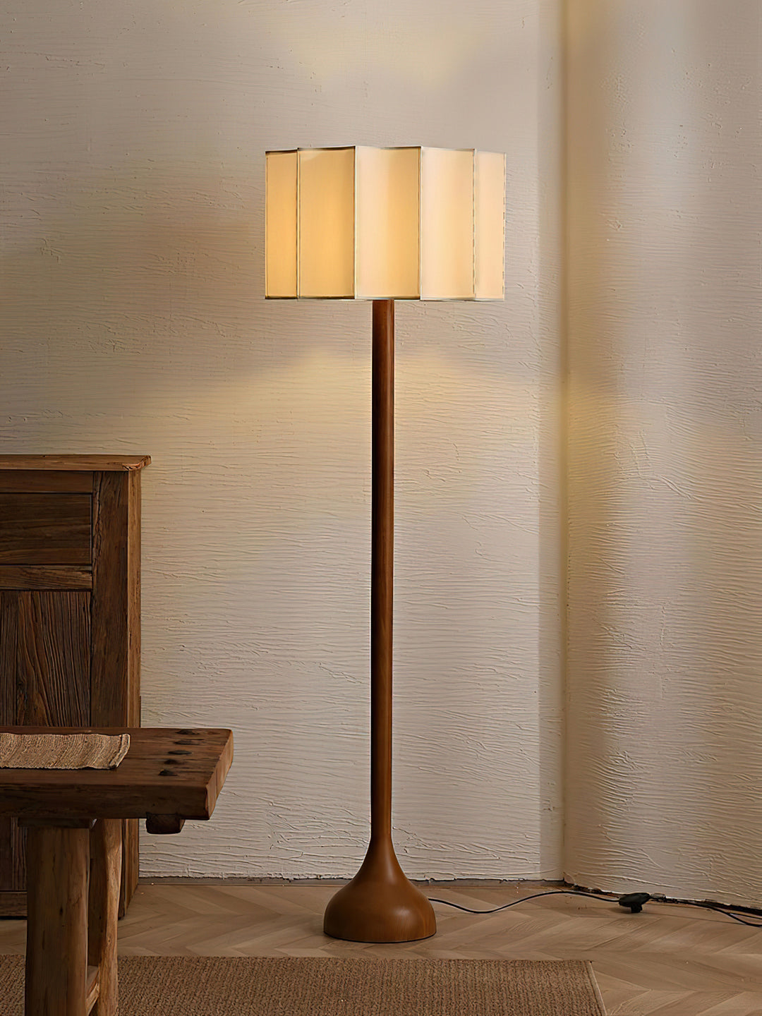 Hakka Floor Lamp - Vakkerlight