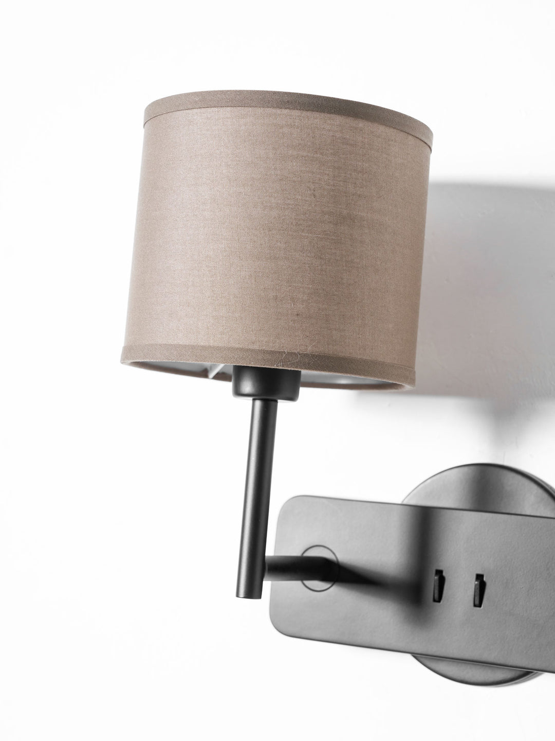 Halden Bedside Wall Sconce - Vakkerlight