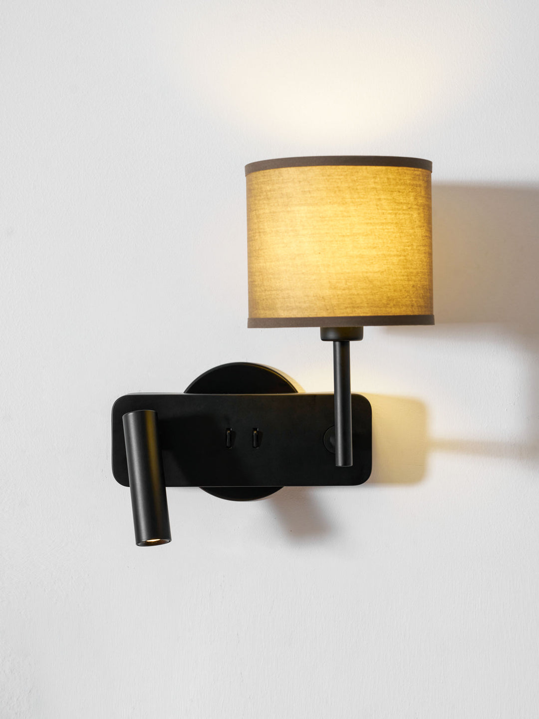 Halden Bedside Wall Sconce - Vakkerlight