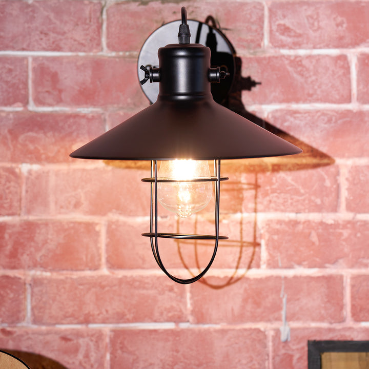 Harbour Industrial Wall Light - Vakkerlight
