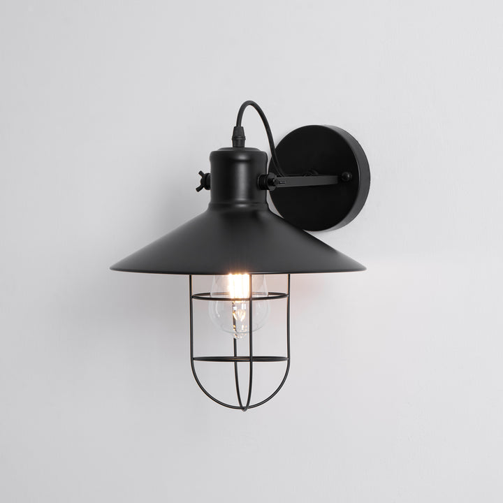 Harbour Industrial Wall Light - Vakkerlight