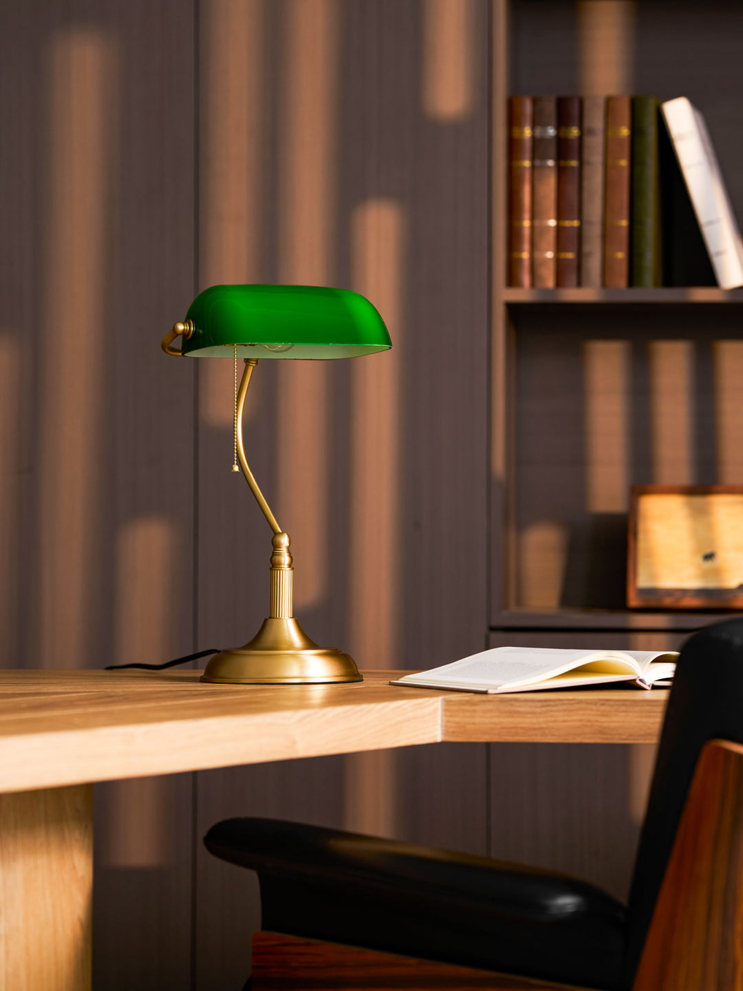 Harrison Banker Table Lamp - Vakkerlight