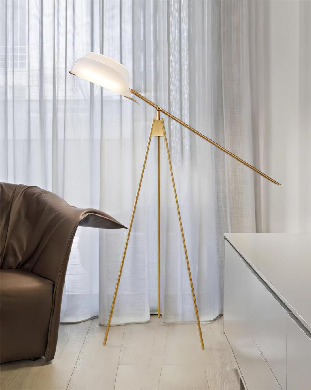 Heart Wing Tripod Floor Lamp - Vakkerlight