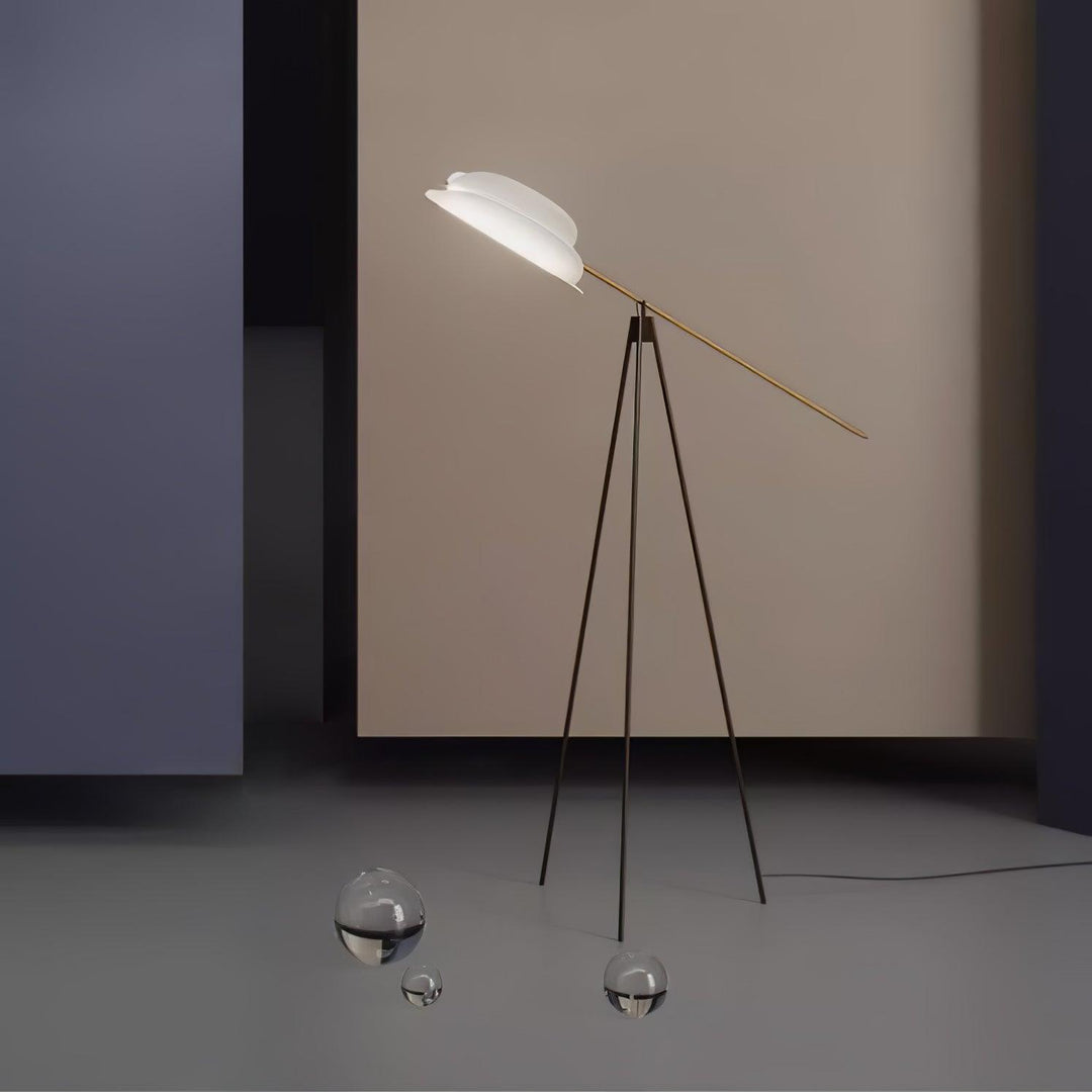 Heart Wing Tripod Floor Lamp - Vakkerlight