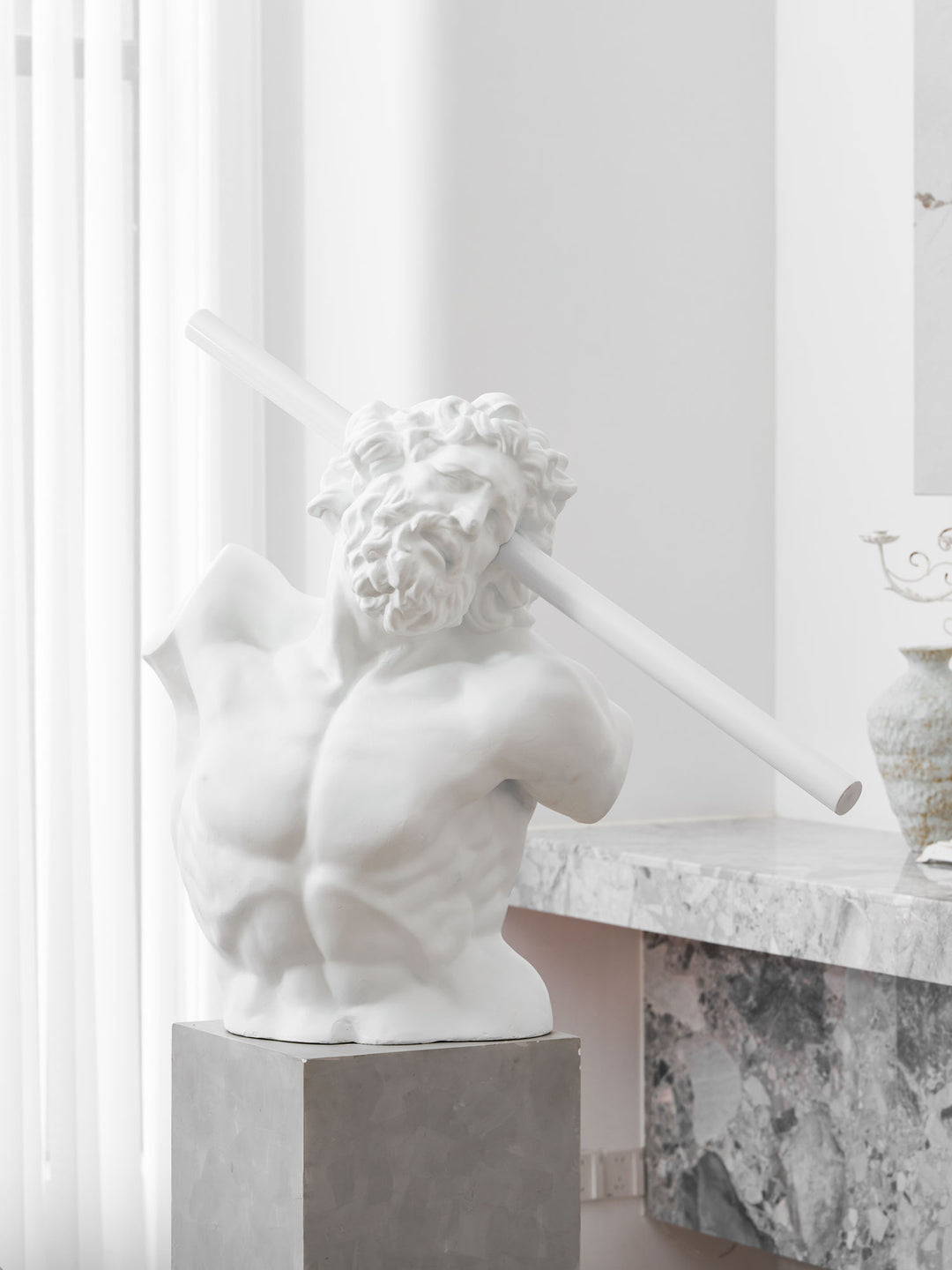 Helios Strike Sculpture Lamp - Vakkerlight