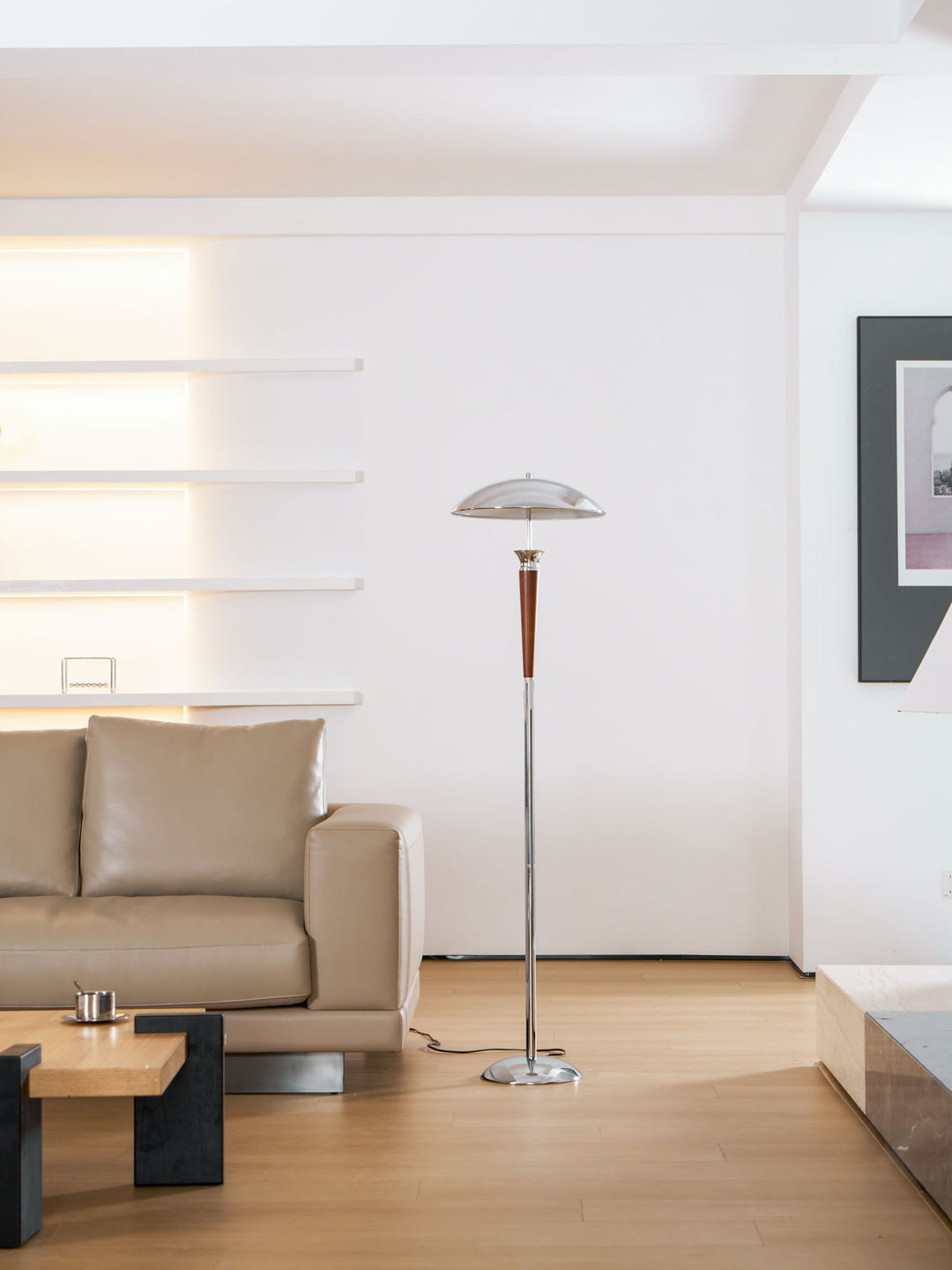 Helmet Floor Lamp - Vakkerlight