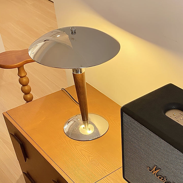 Helmet Table Lamp - Vakkerlight