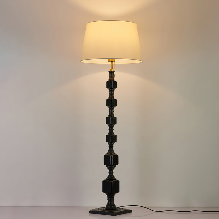 Hexas Stehlampe