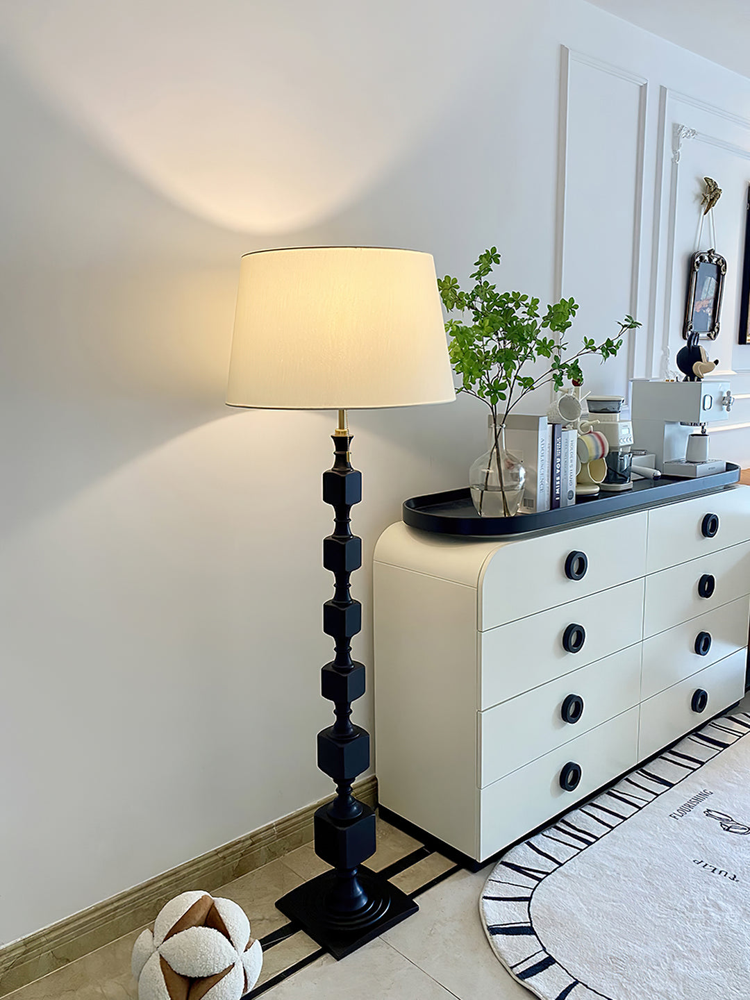 Hexas Floor Lamp