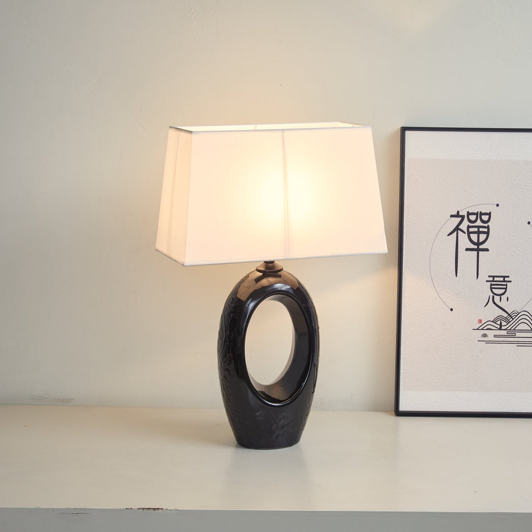 Hollow Oval Ceramic Table Lamp - Vakkerlight