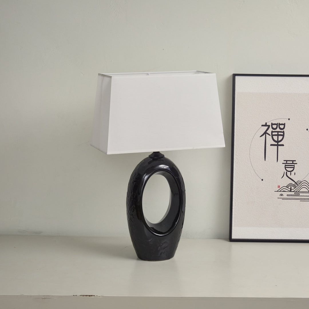 Hollow Oval Ceramic Table Lamp - Vakkerlight