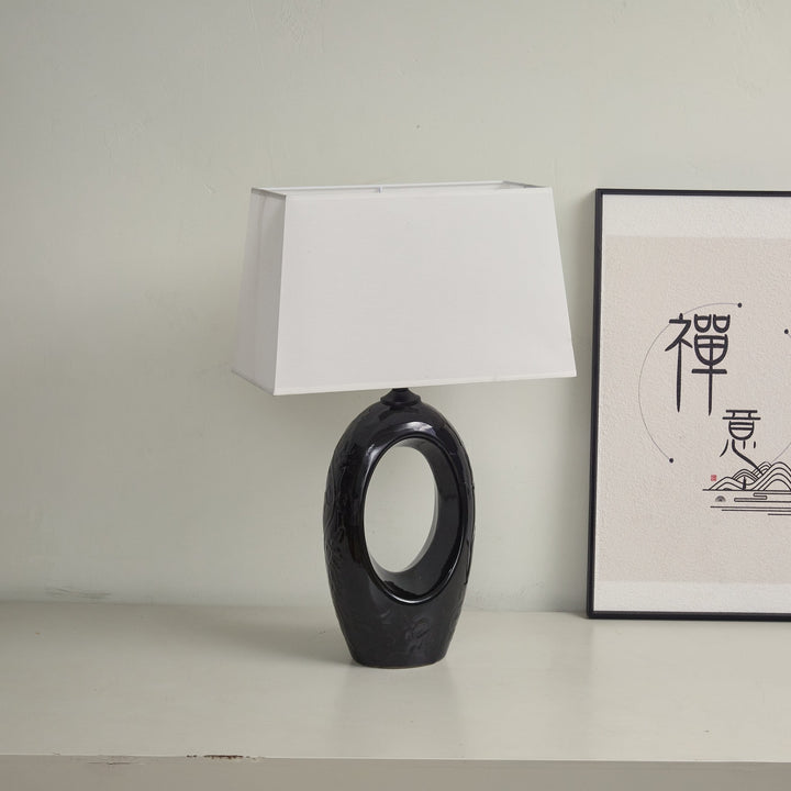 Hollow Oval Ceramic Table Lamp - Vakkerlight