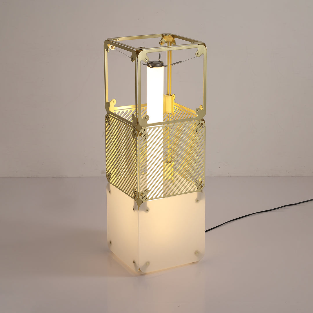 Hyperqube Stehlampe