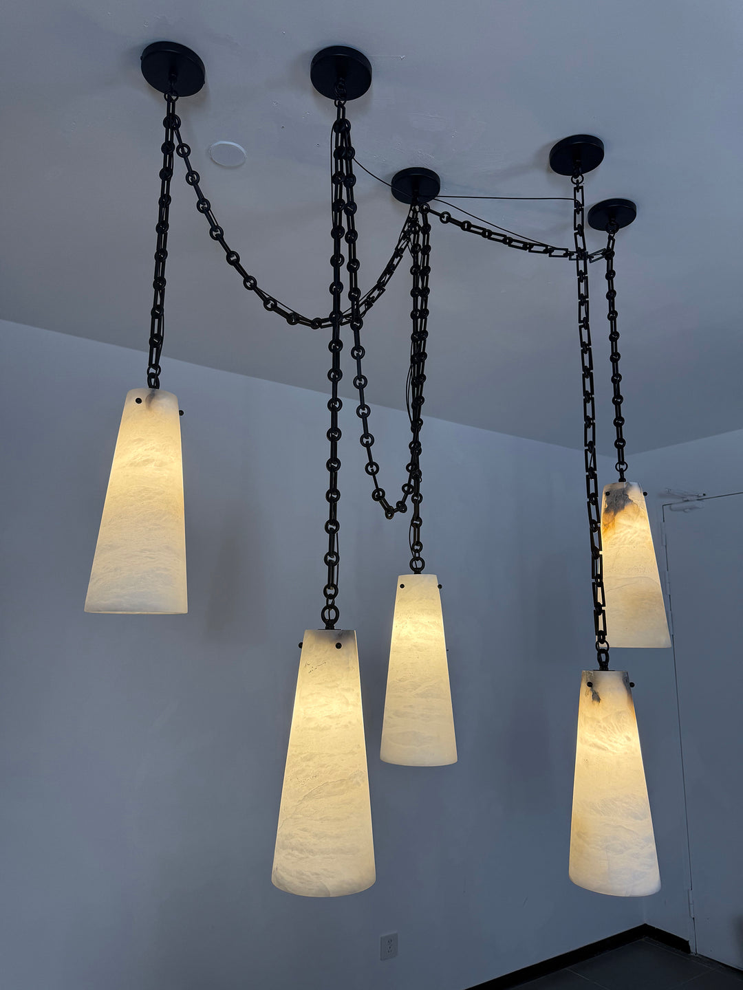 Industrial Cascade Chain Chandelier - Vakkerlight