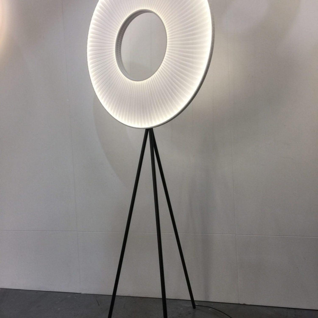 Iris Floor Lamp - Vakkerlight