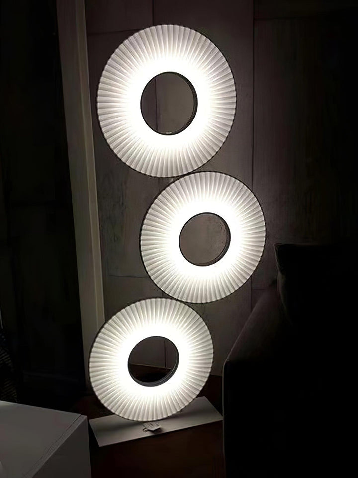 Iris Totem Floor Lamp - Vakkerlight