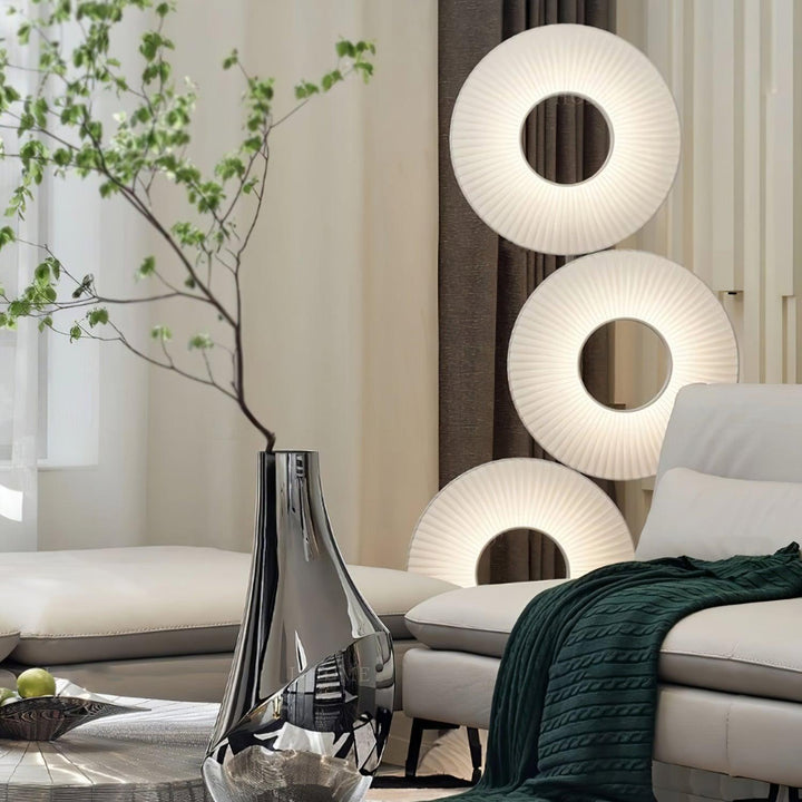 Iris Totem Floor Lamp - Vakkerlight