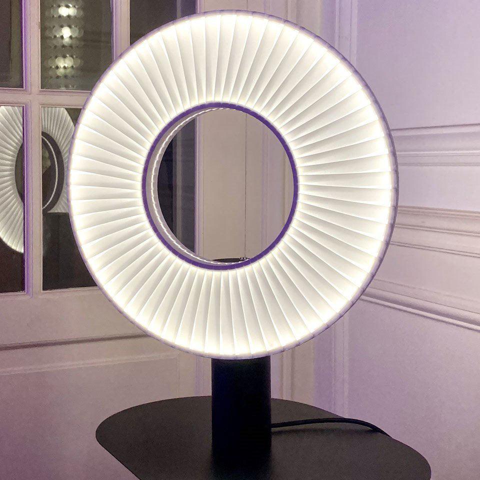 Iris Table Lamp - Vakkerlight