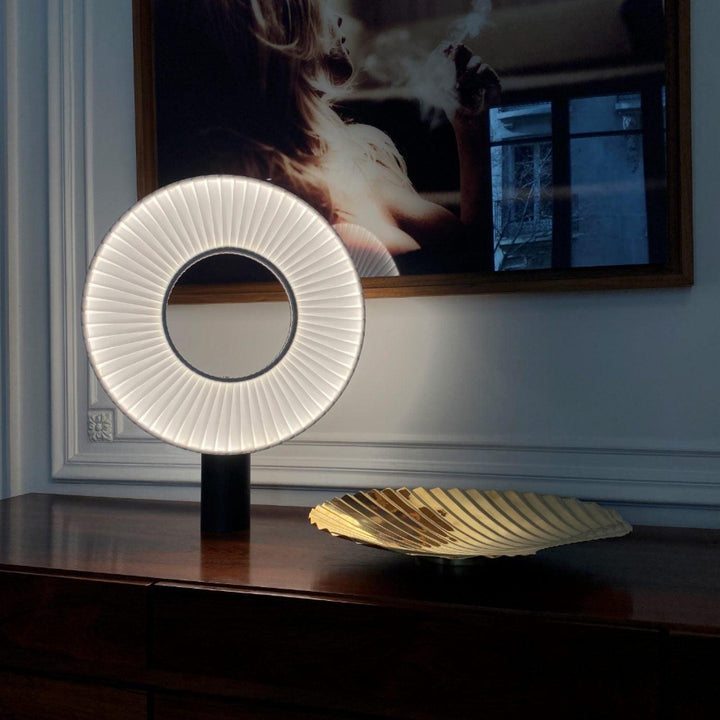 Iris Table Lamp - Vakkerlight