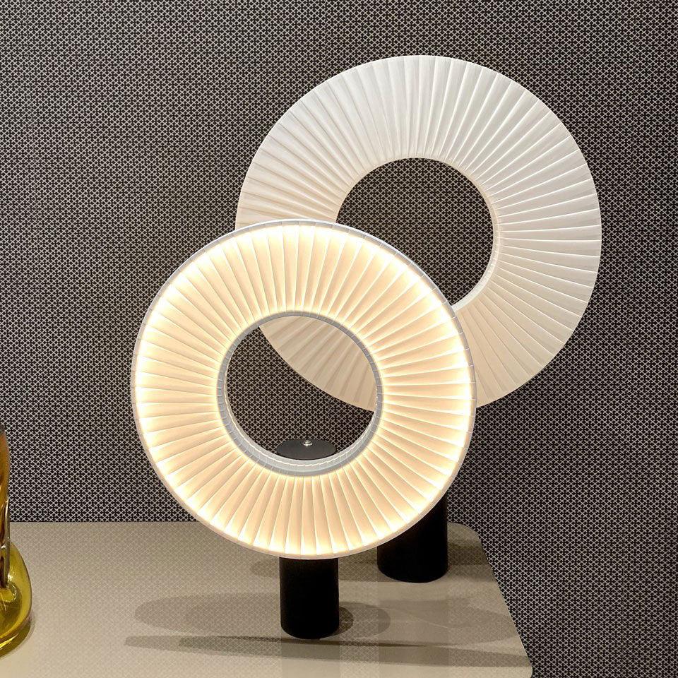 Iris Table Lamp - Vakkerlight