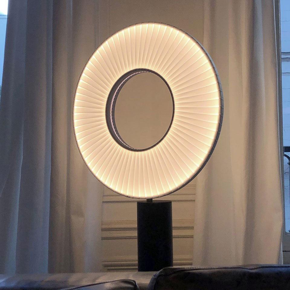 Iris Table Lamp - Vakkerlight