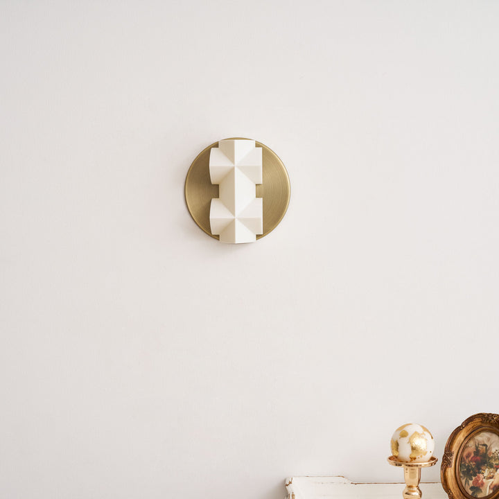 Naala Sconce – detail 3