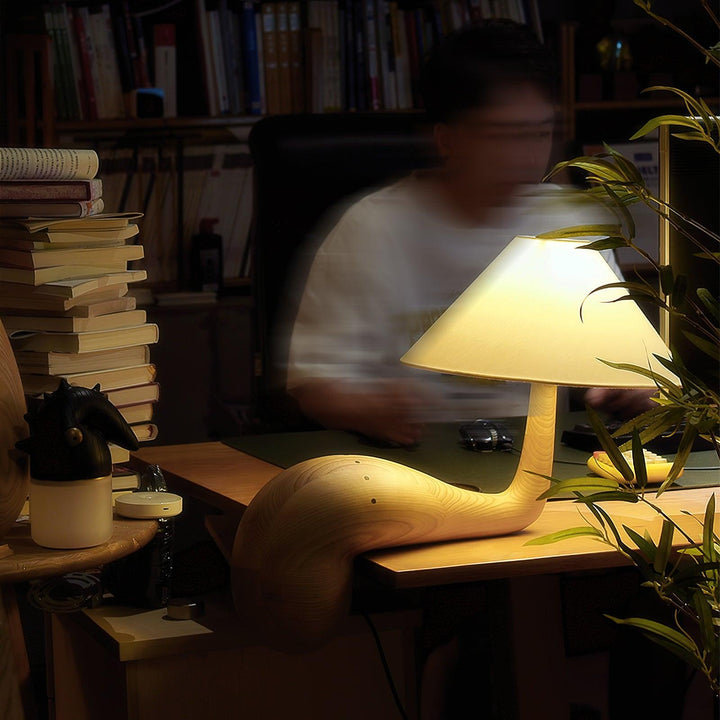 Kakuda Pine Desk Lamp - Vakkerlight