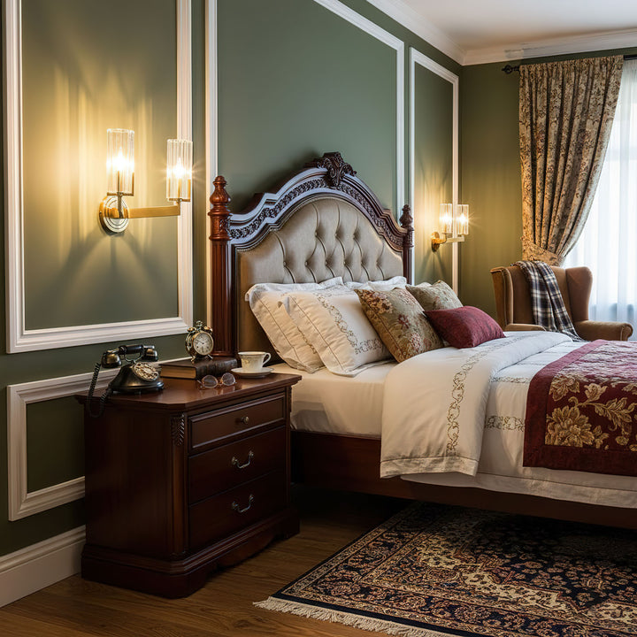 Kayla Brass Wall Lamp - Vakkerlight