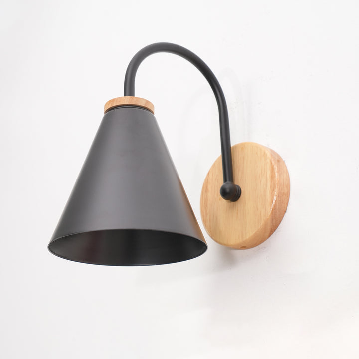 Kona Nordic Wall Lamp