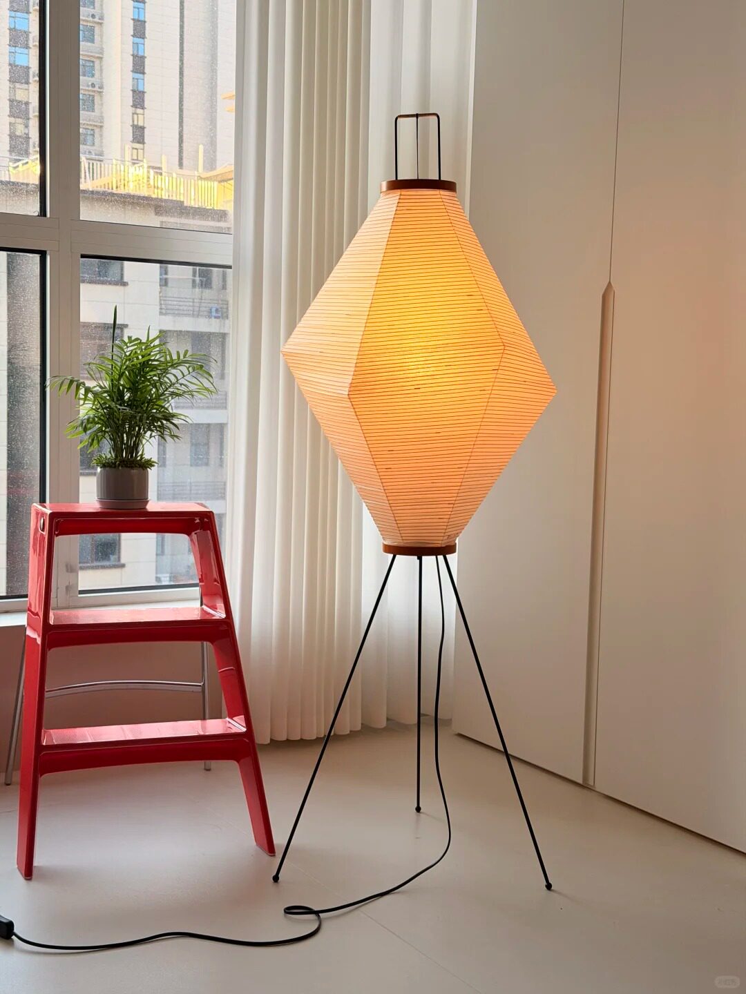 Kumo 13A Paper Floor Lamp - Vakkerlight