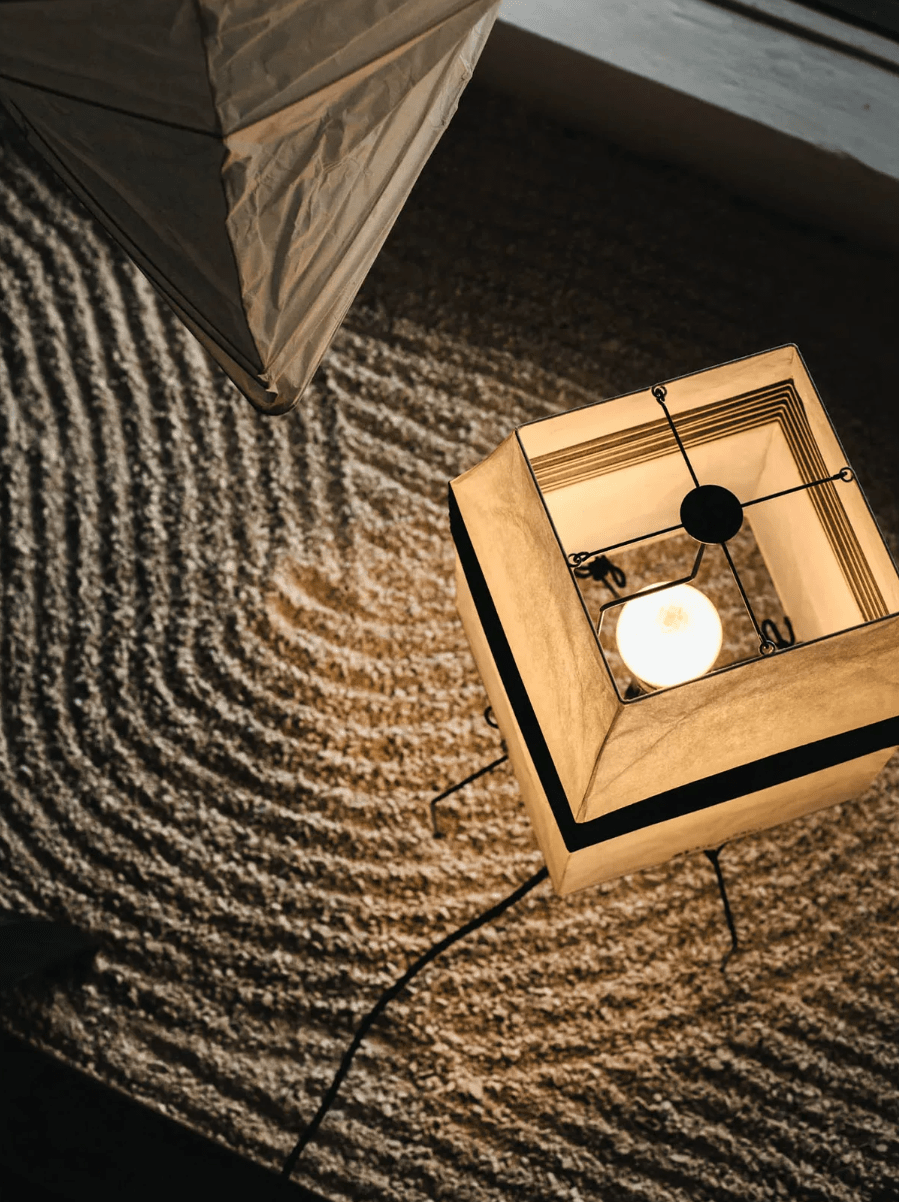 Kumo Paper Shade Table &amp; Floor Lamp - Vakkerlight