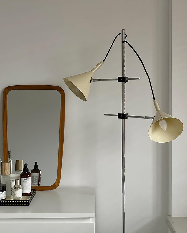 Laiton Floor Lamp - Vakkerlight