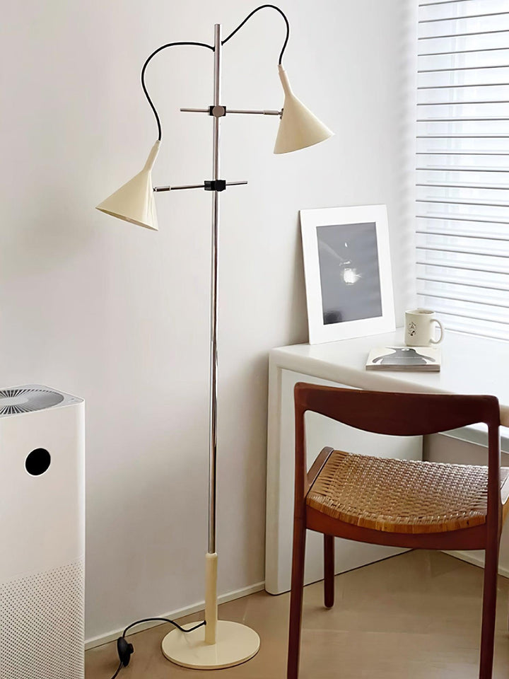 Laiton Floor Lamp - Vakkerlight