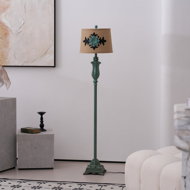 Lark Floor Lamp - Vakkerlight