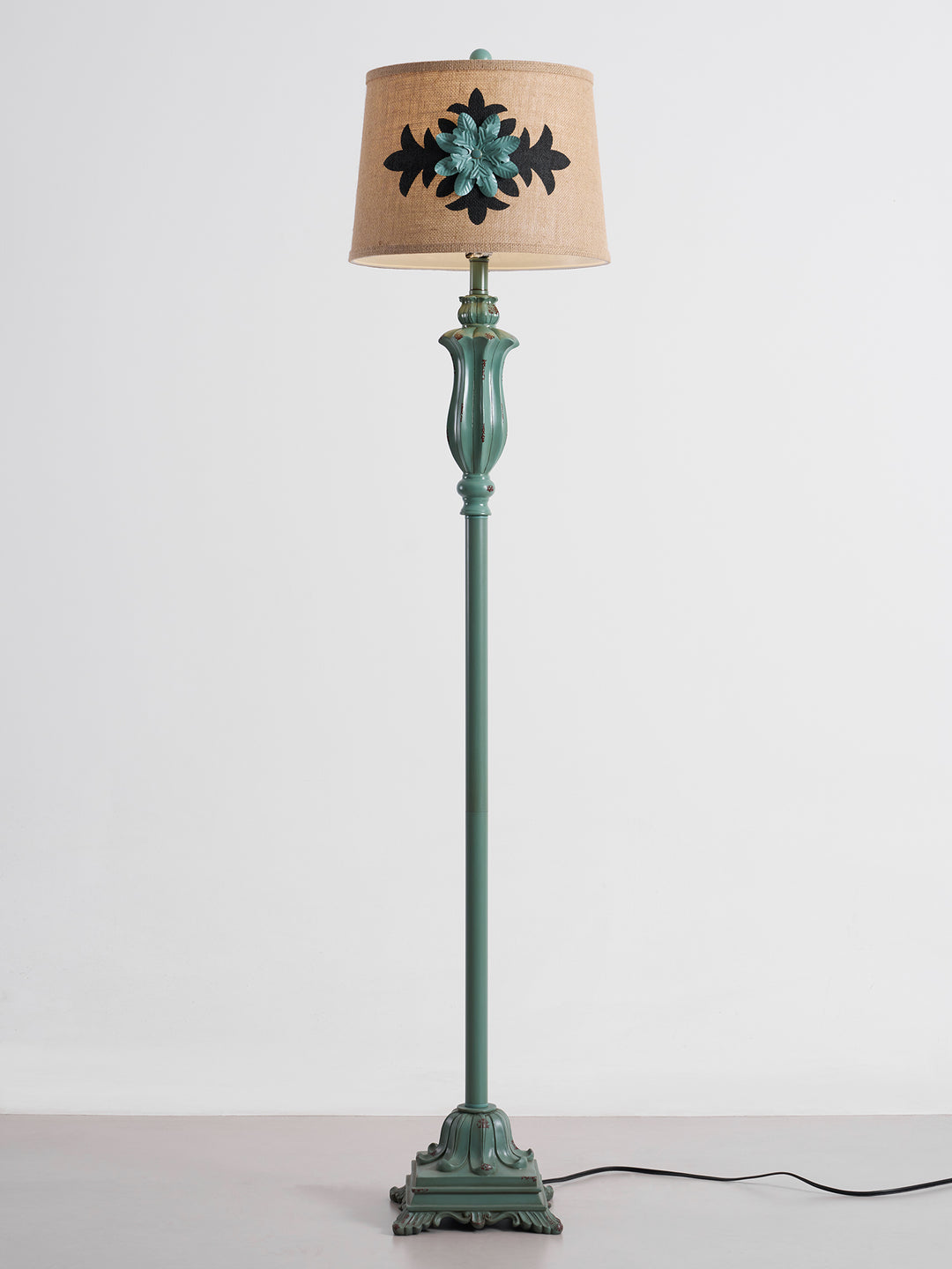 Lark Floor Lamp - Vakkerlight