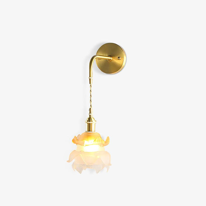 Laura Brass Wall Lamp - Vakkerlight