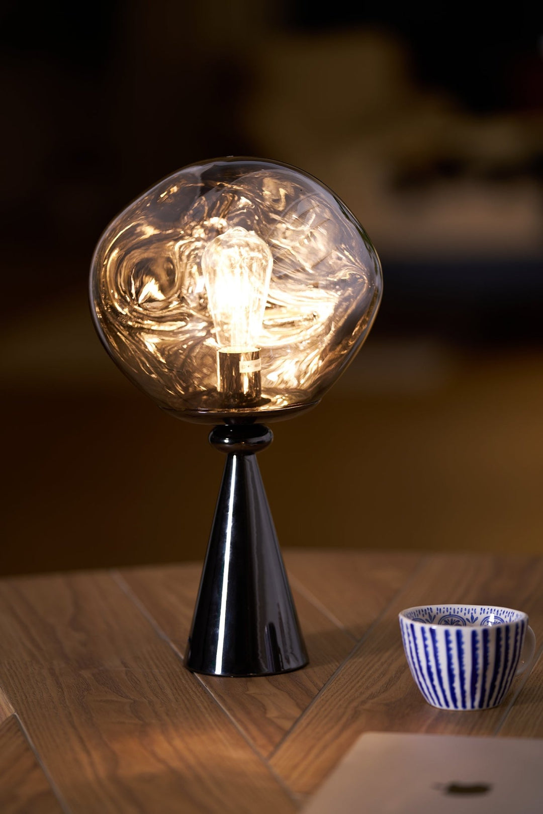 Lava Cone Table Lamp - Vakkerlight