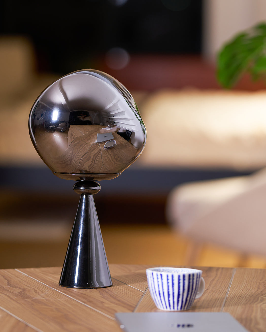 Lava Cone Table Lamp - Vakkerlight