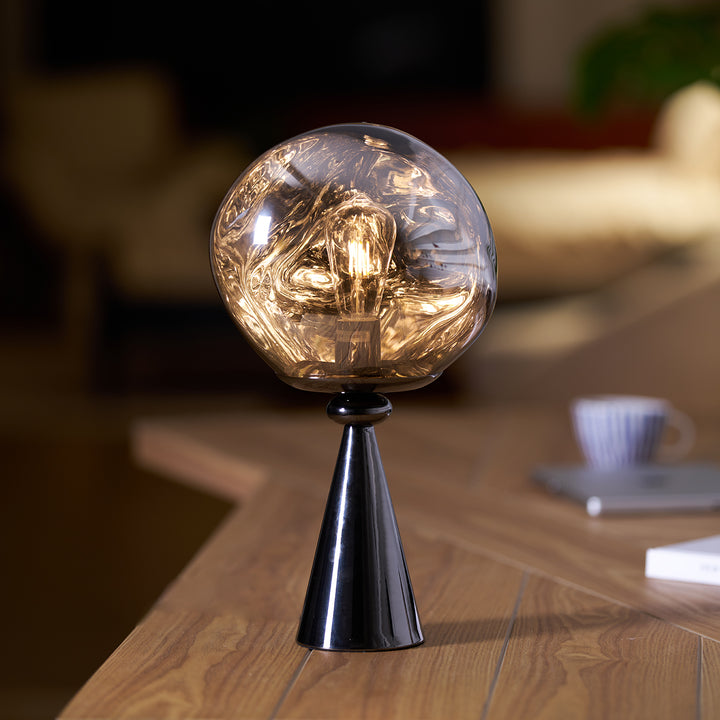 Lava Cone Table Lamp - Vakkerlight