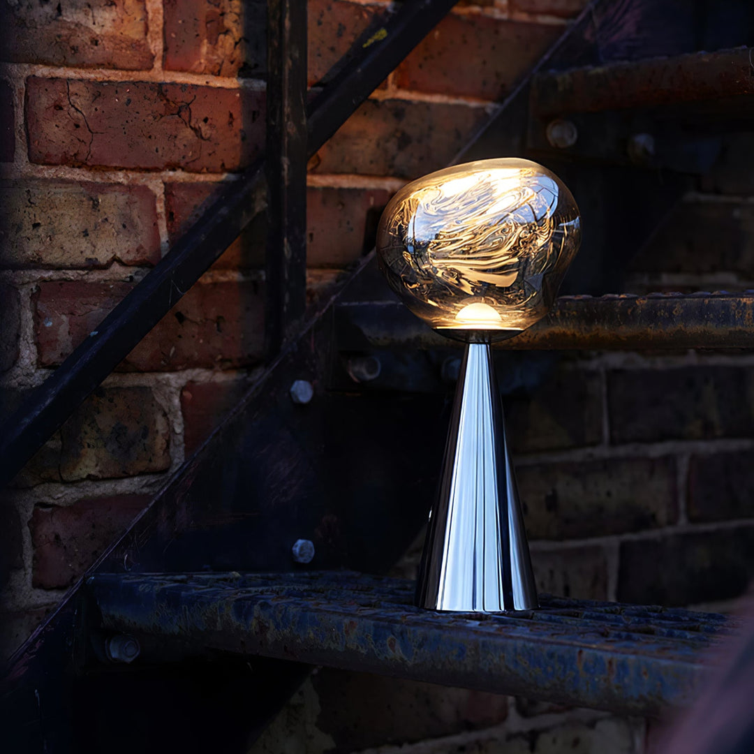 Lava Rechargeable Table Lamp - Vakkerlight