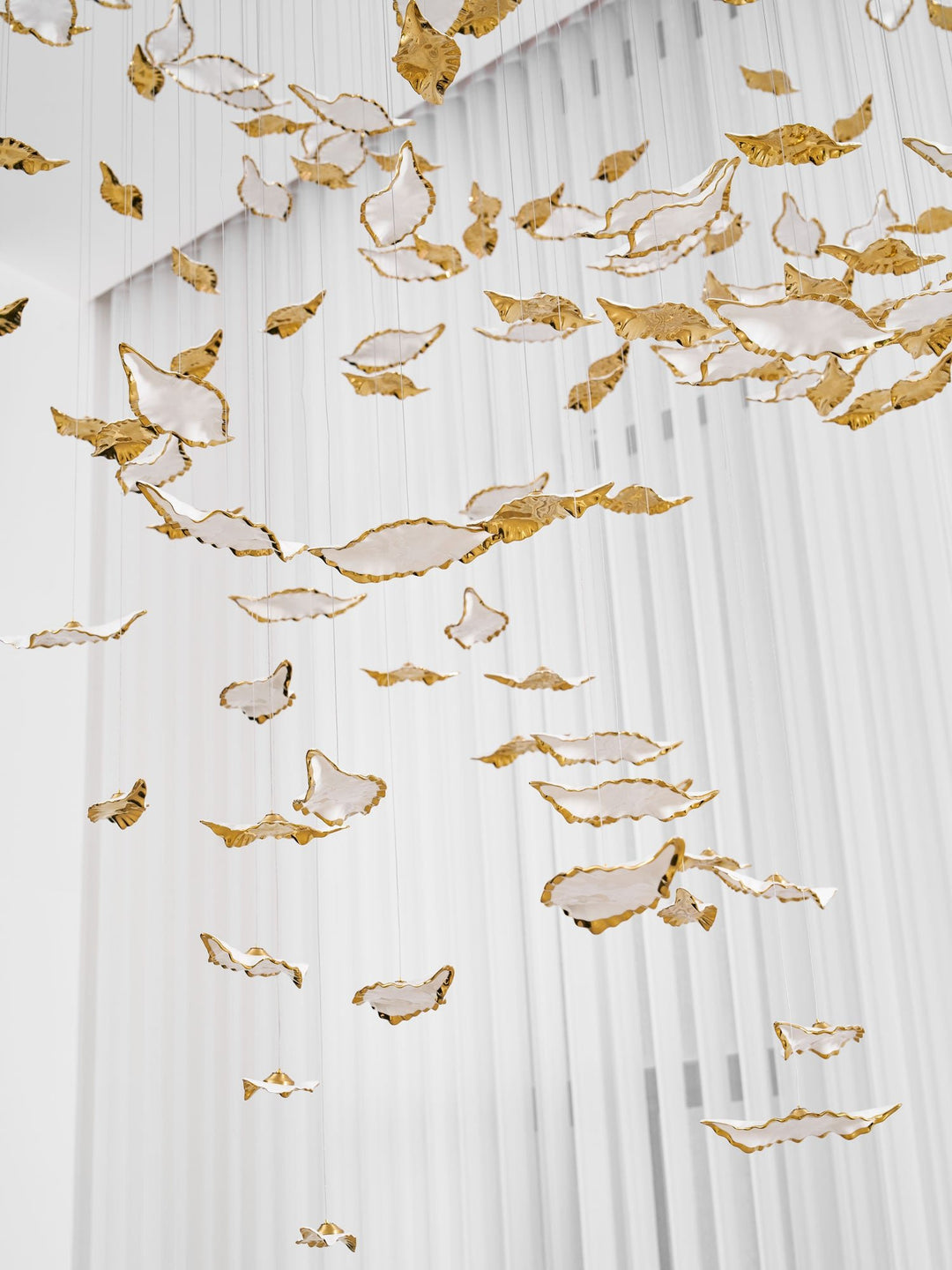 Leaf Twisted Sculptural Customize Chandelier - Vakkerlight