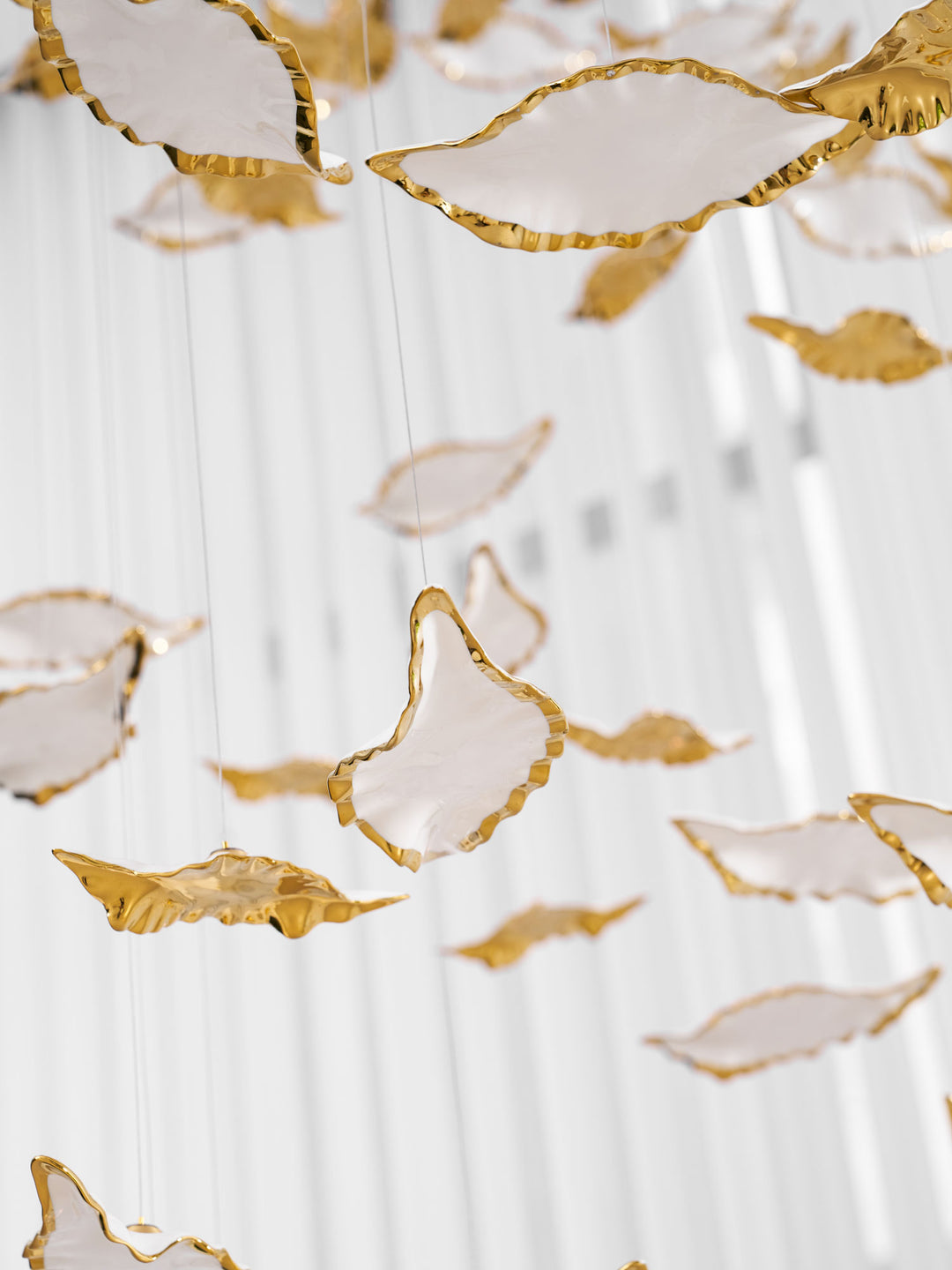 Leaf Twisted Sculptural Customize Chandelier - Vakkerlight