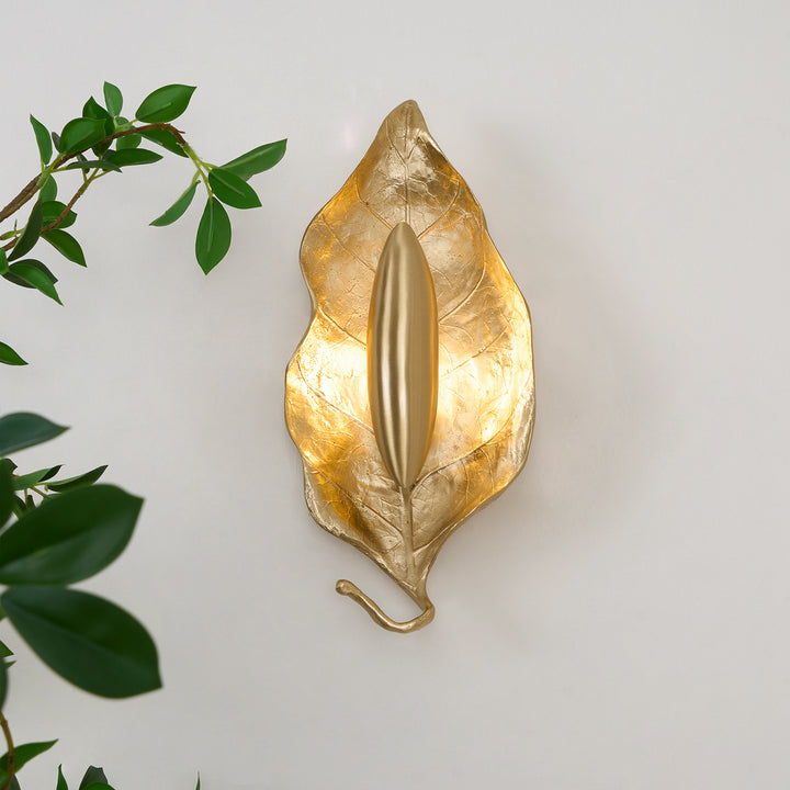 Leaf Brass Wall Lamp