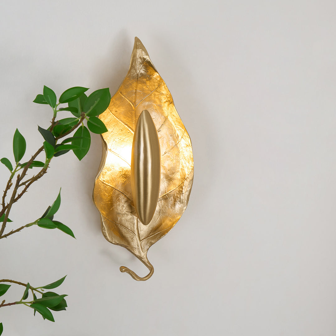 Leaf Brass Wall Lamp